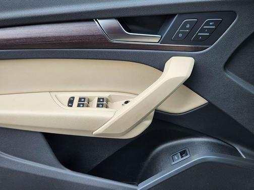 2021 Audi Q5 45 Premium
