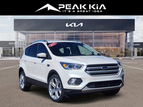 White Platinum Metallic Tri-Coat 2019 Ford Escape Titanium