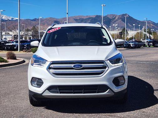 White Platinum Metallic Tri-Coat 2019 Ford Escape Titanium