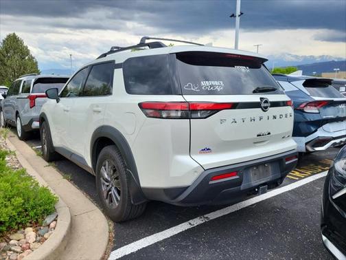 2022 Nissan Pathfinder SV 4WD