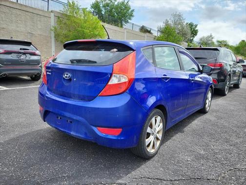 2012 Hyundai Accent SE