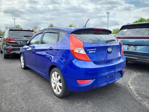 2012 Hyundai Accent SE