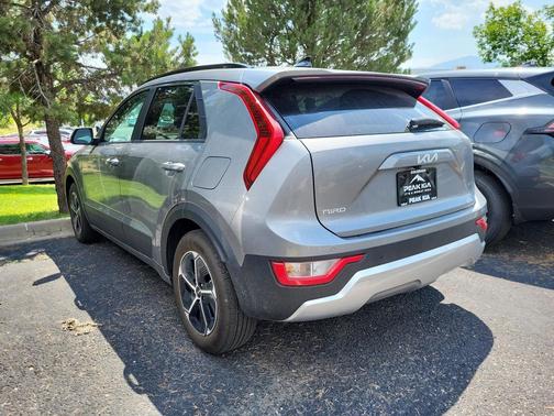 2024 Kia Niro EX