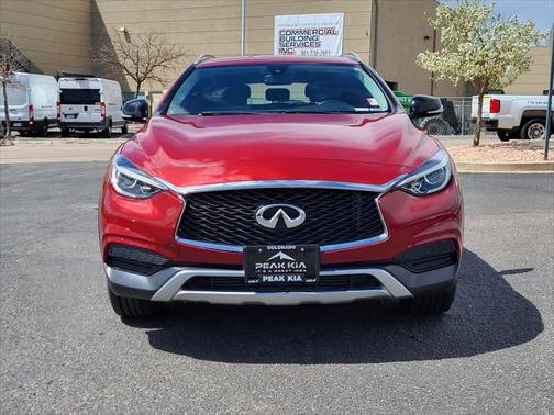 2018 INFINITI QX30 Luxury