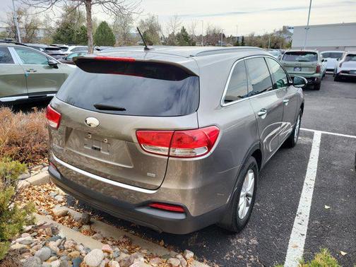 2017 Kia Sorento LX