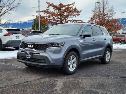 2022 Kia Sorento LX