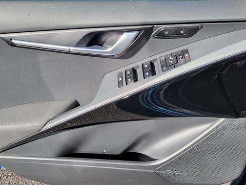 2023 Kia Niro Touring