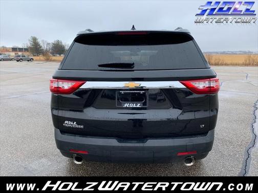 Mosaic Black Metallic 2019 Chevrolet Traverse LT Cloth
