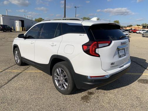 2022 GMC Terrain SLT