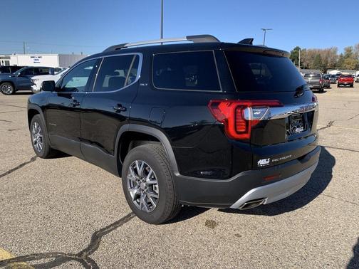 2023 GMC Acadia AWD SLT