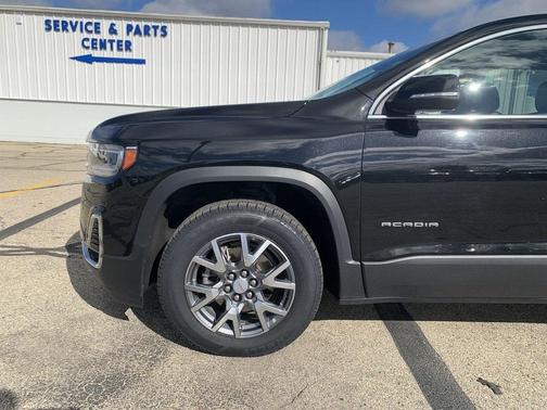 2023 GMC Acadia AWD SLT