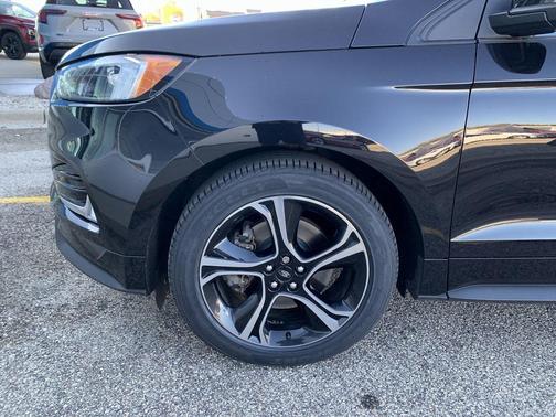 2019 Ford Edge ST