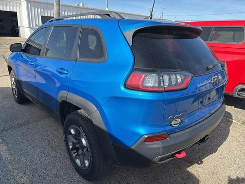 Hydro Blue Pearlcoat 2019 Jeep Cherokee Trailhawk
