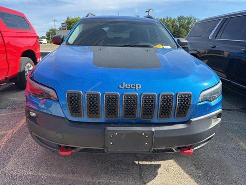 Hydro Blue Pearlcoat 2019 Jeep Cherokee Trailhawk