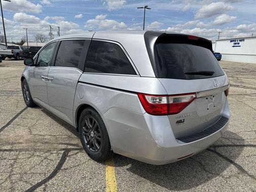 Alabaster Silver Metallic 2012 Honda Odyssey EX-L