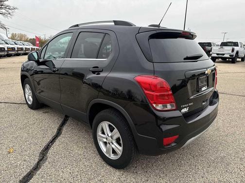 Mosaic Black Metallic 2020 Chevrolet Trax LT