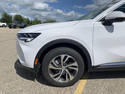 2023 Buick Envision Essence FWD