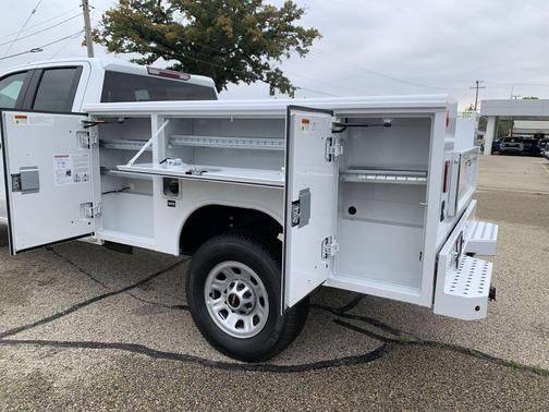 Summit White 2025 GMC Sierra 3500 Base