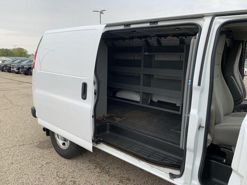 2021 Chevrolet Express 2500 RWD 2500 Regular Wheelbase WT