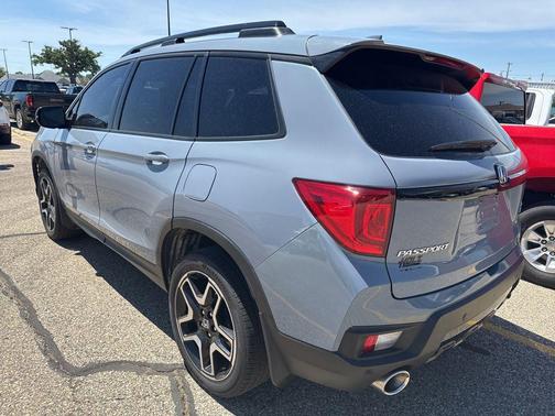 Obsidian Blue Pearl 2022 Honda Passport AWD Elite