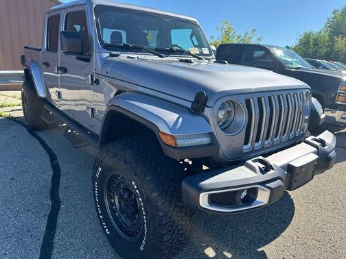 Billet Silver Metallic Clearcoat 2020 Jeep Gladiator Overland