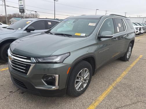 2023 Chevrolet Traverse LT Cloth