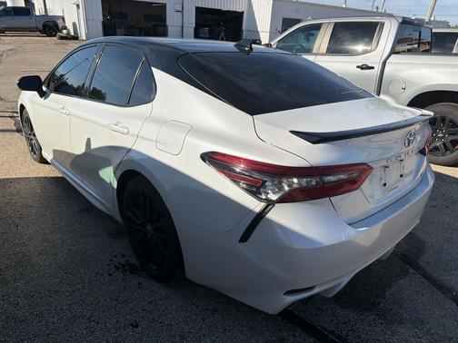 Wind Chill Pearl/Midnight Black Metallic 2023 Toyota Camry XSE