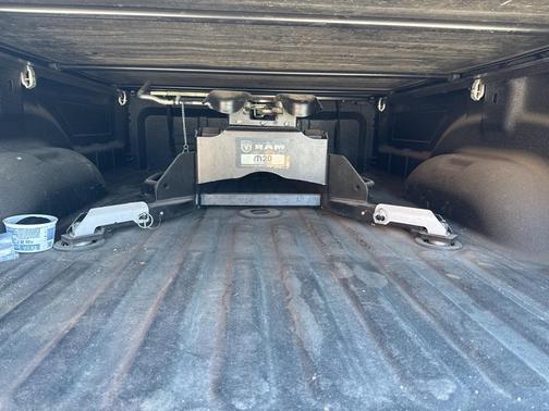 2018 RAM 2500 Tradesman Regular Cab 4x2 8' Box