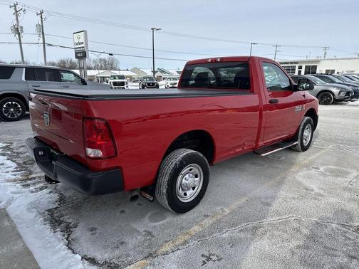 2018 RAM 2500 Tradesman Regular Cab 4x2 8' Box