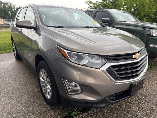Pepperdust Metallic 2018 Chevrolet Equinox LT