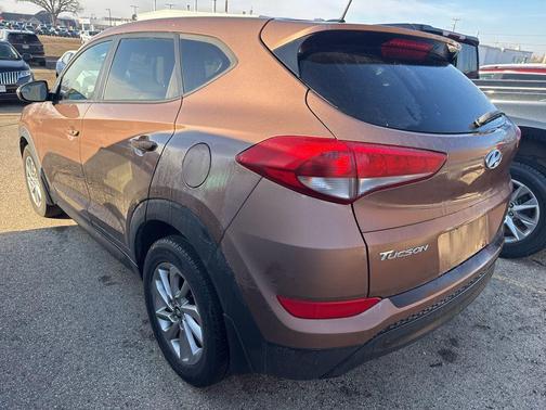 2017 Hyundai TUCSON SE