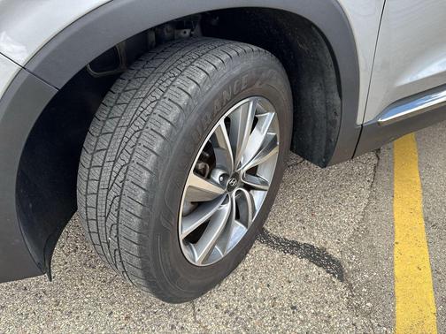 Shimmering Silver Pearl 2020 Hyundai SANTA FE Limited 2.4