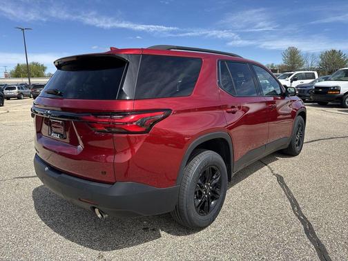 Radiant Red Tintcoat 2023 Chevrolet Traverse LT Cloth