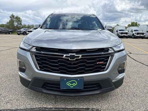 Sterling Gray Metallic 2023 Chevrolet Traverse RS