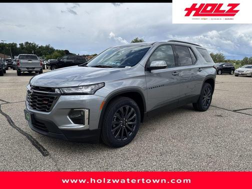 Sterling Gray Metallic 2023 Chevrolet Traverse RS