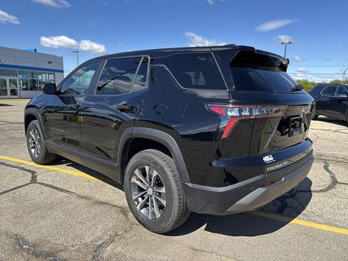 Mosaic Black Metallic 2026 Chevrolet Equinox 1LT