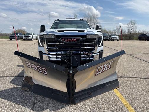 Summit White 2025 GMC Sierra 2500 SLE