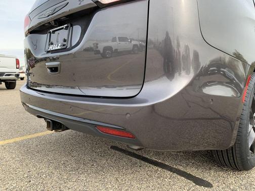 2020 Chrysler Pacifica Touring