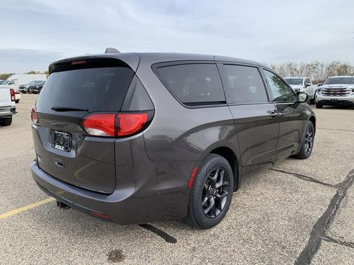 2020 Chrysler Pacifica Touring