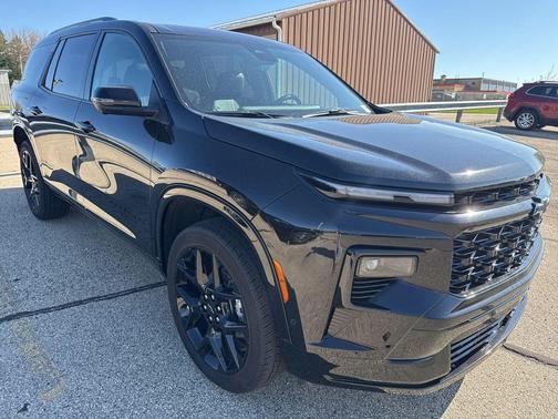 Mosaic Black Metallic 2024 Chevrolet Traverse RS