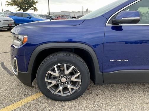 2023 GMC Acadia AWD SLE