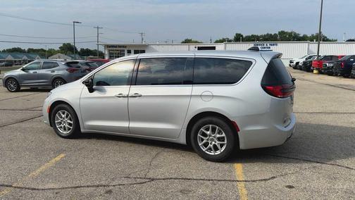 Silver Mist Clearcoat 2024 Chrysler Pacifica Touring L