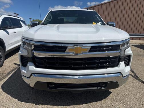 Summit White 2025 Chevrolet Silverado 1500 LT