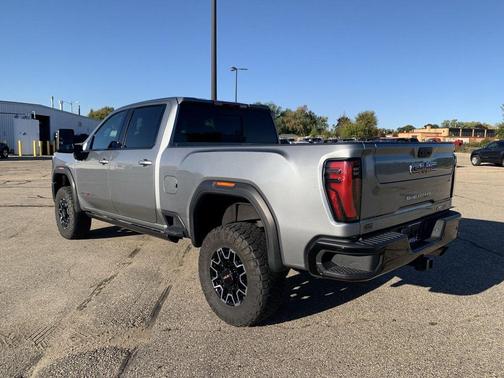2024 GMC Sierra 2500 AT4