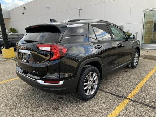 2022 GMC Terrain SLT