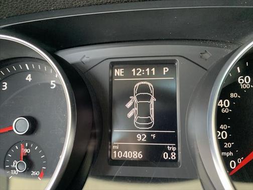 2016 Volkswagen Passat 1.8T SE w/Technology