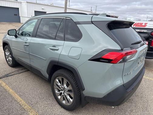 2020 Toyota RAV4 XLE Premium