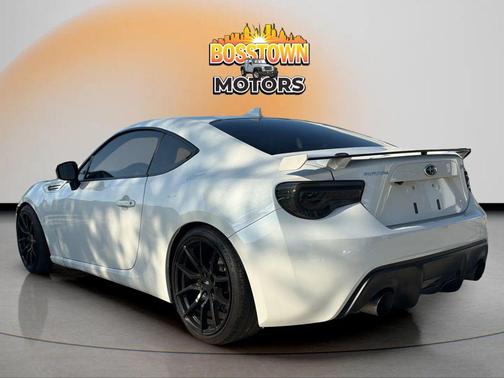 Crystal White Pearl 2019 Subaru BRZ Limited