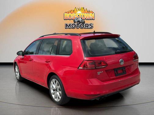 Tornado Red 2016 Volkswagen Golf SportWagen TSI SE 4-Door