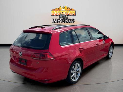 Tornado Red 2016 Volkswagen Golf SportWagen TSI SE 4-Door